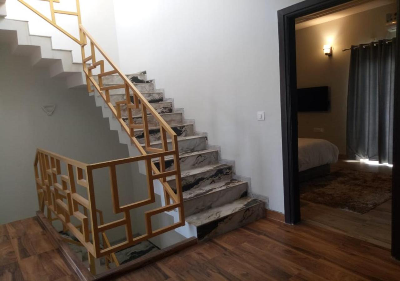 Anandam Clarks Inn Suites Vrindāvan Zewnętrze zdjęcie