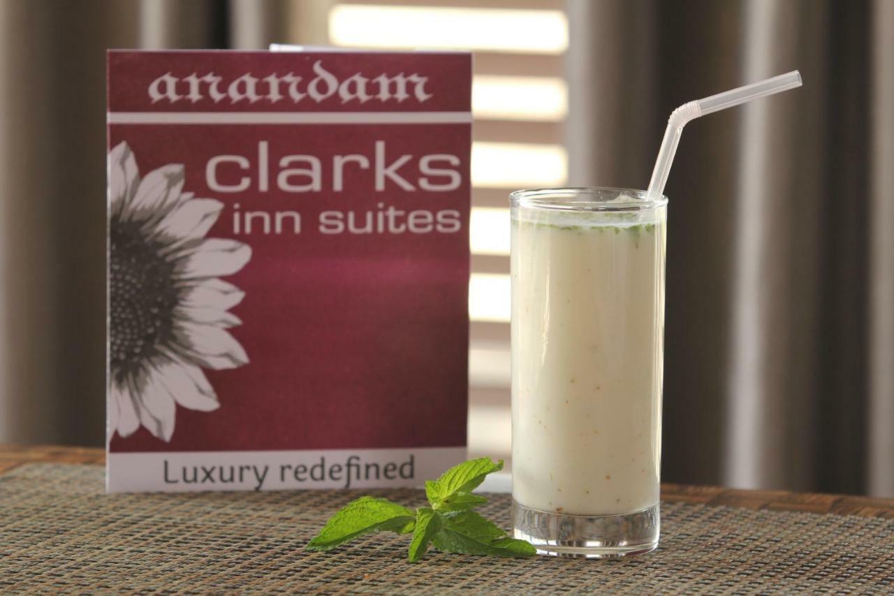 Anandam Clarks Inn Suites Vrindāvan Zewnętrze zdjęcie